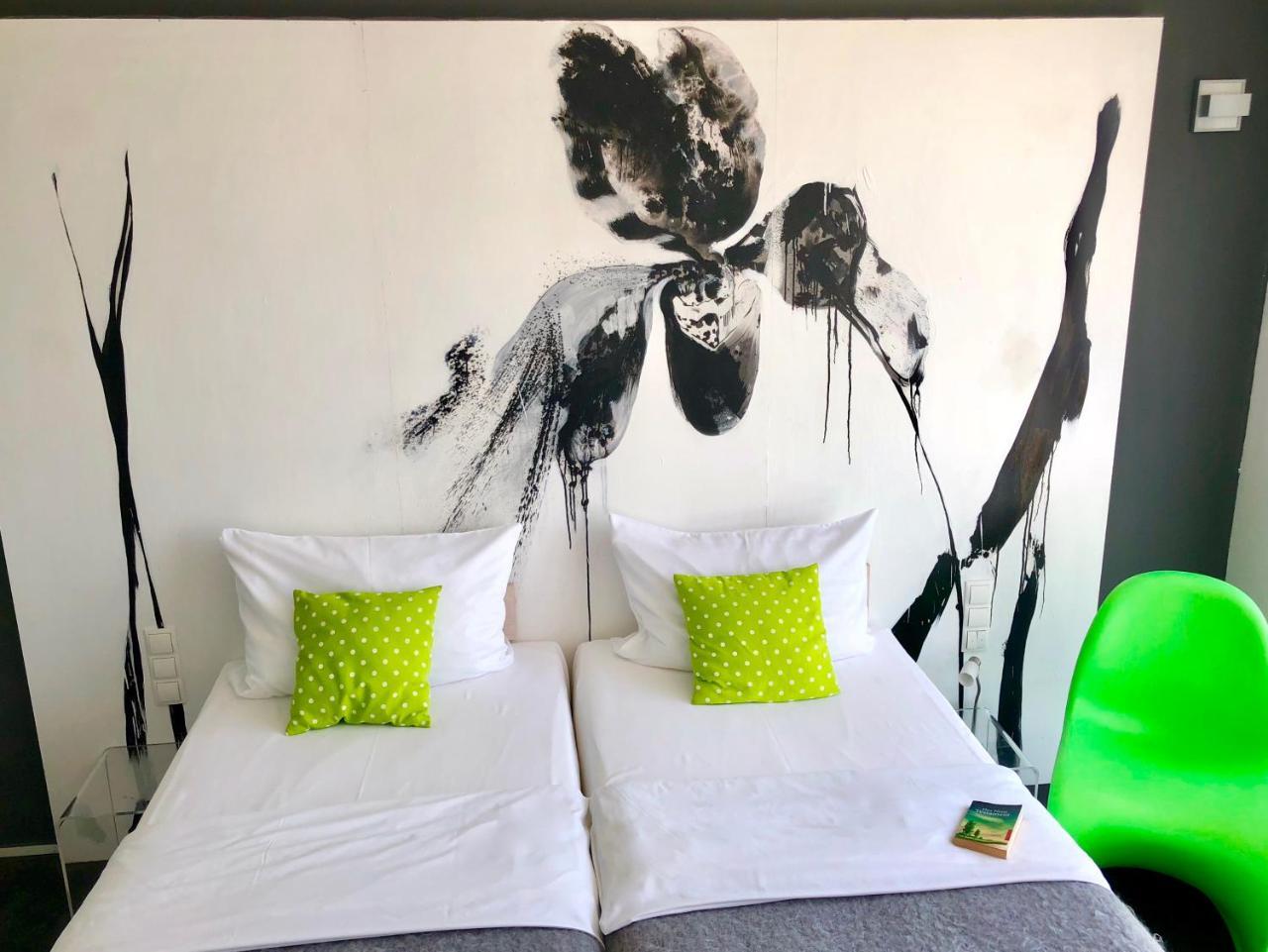 Hotel Schlafstadt Eimeldingen エクステリア 写真